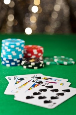 Roulette table with multi-camera angles on mobile